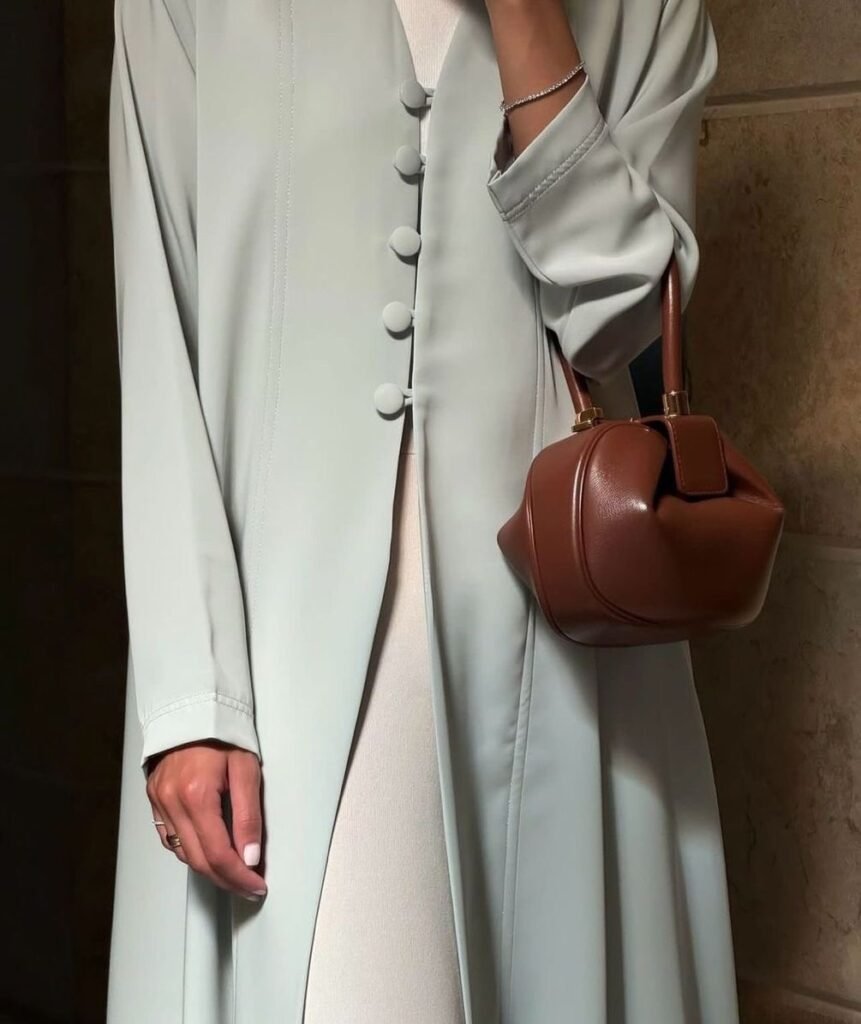 Charming Lavender Abaya – Round Button-Front Design